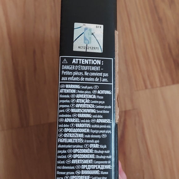 Starting Lineup Series 1 Trae Young 11 Atlanta Hawks Hasbro Figure Card - Picture 5 of 6